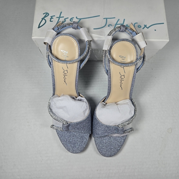 Betsey Johnson Vera Wedding Glittering Light Blue Silver 4 " Heels Size 8.5 - Picture 4 of 10